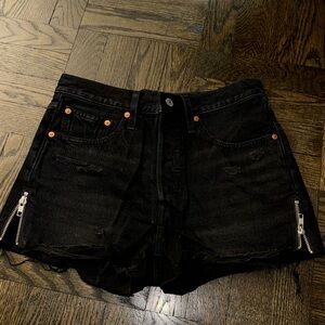 Levis side zip Jean shorts